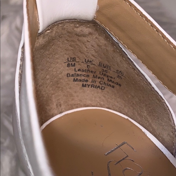 Franco Sarto 8 cream 4” heels zipper leather wood - Picture 8 of 8